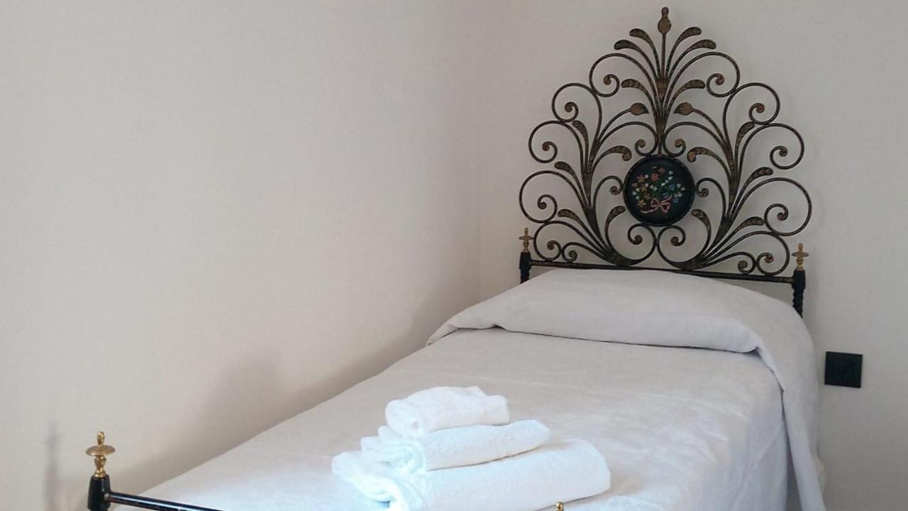 Casa Vacanze Zarinu Orgosolo Ngoại thất bức ảnh